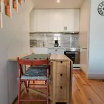 Downtown Urban Nest 아파트 *