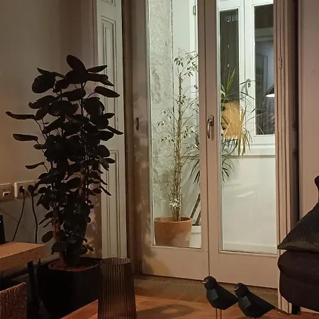 Apartment Downtown Urban Nest *