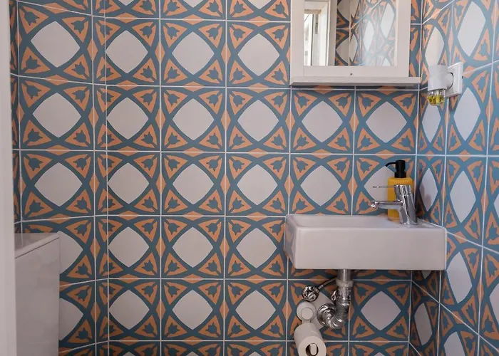 Downtown Urban Nest Апартаменты *