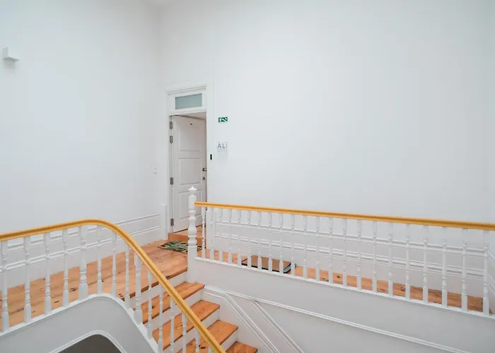 Downtown Urban Nest Апартаменты *