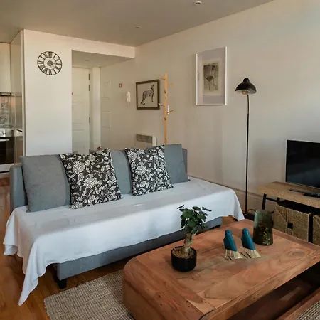 Downtown Urban Nest Apartment *