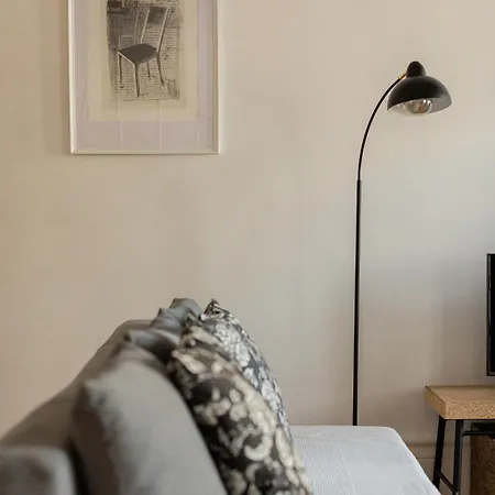 Downtown Urban Nest Apartment *